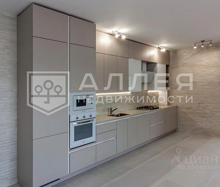 дом площадью 400 кв.м.